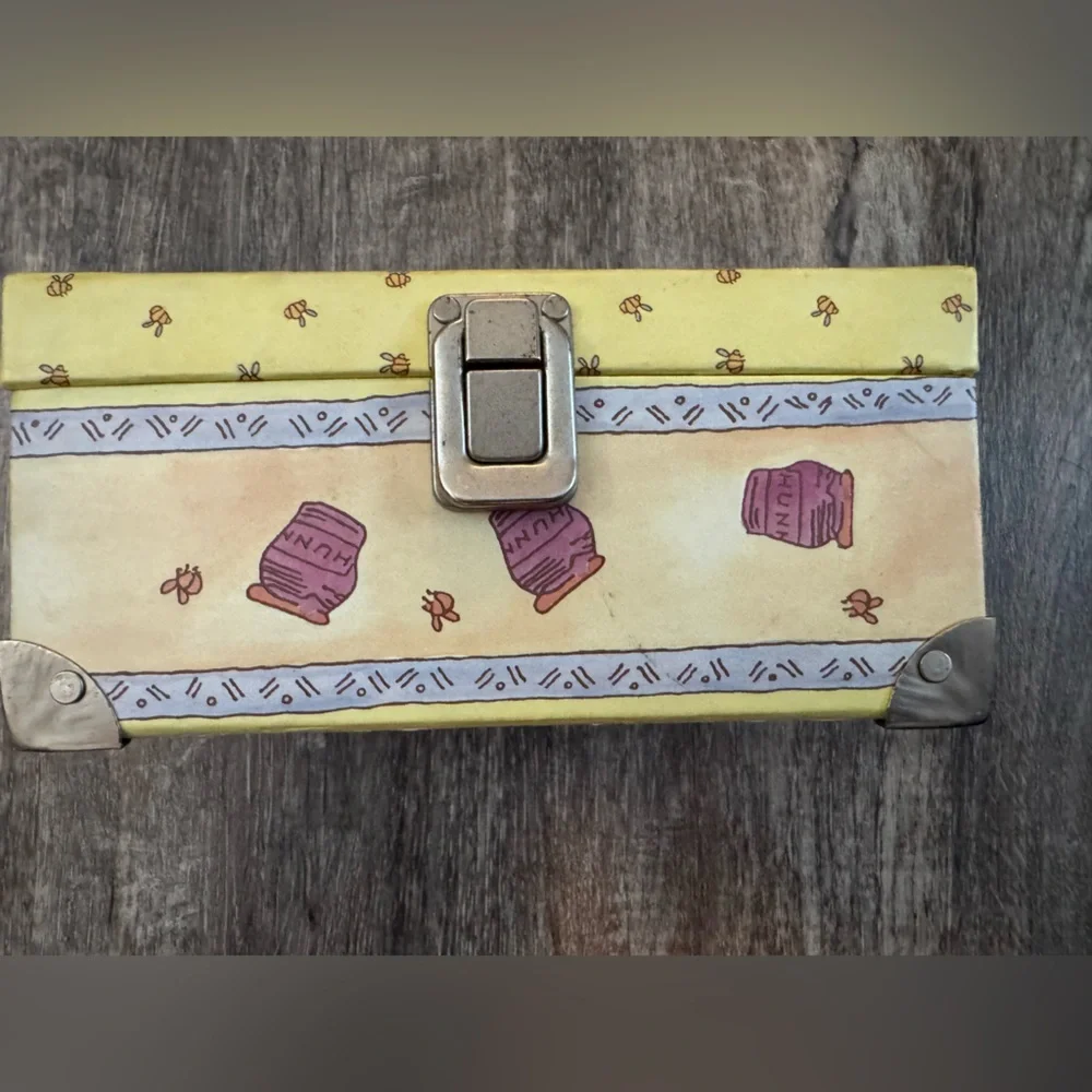 RARE DISNEYS CLASSIC POOH JEWELRY TRINKET KEEPSAKE BOX W/ MIRROR